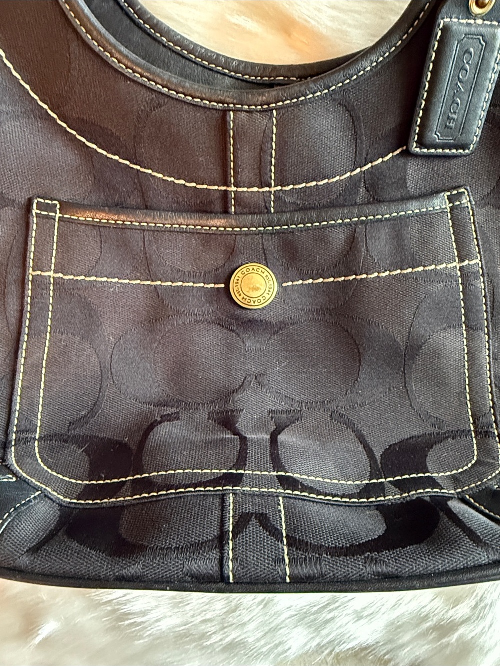 Coach ERGO Black Signature C Shoulder Bag with Cream Stitching & brass Y2K - Picture 4 of 8